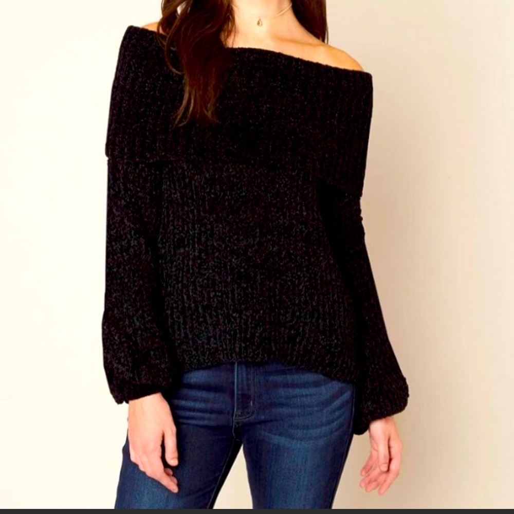 BNWT ontheland Off-Shoulder Thick Knit Super Soft Sweater